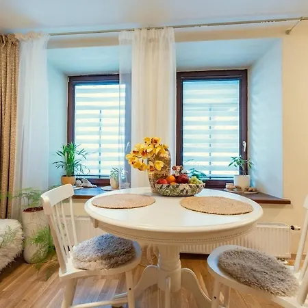 Cozy Roomita *