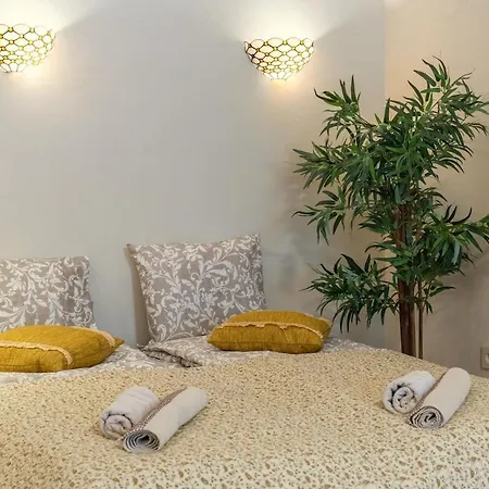 Cozy Roomita شقة *